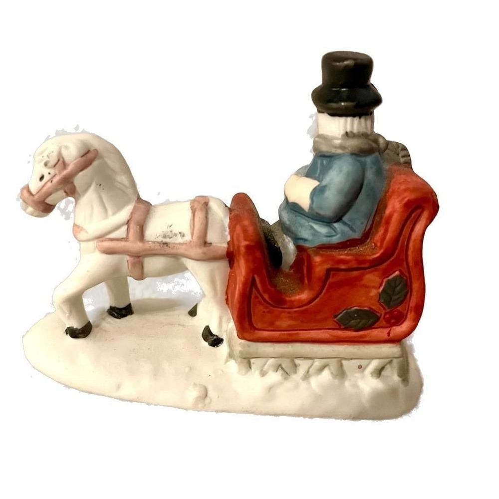 Vtg Christmas Village Figurine Lot – Carolers, Horse Sleigh, Boy w/ Dog 1988 - Picture 7 of 10
